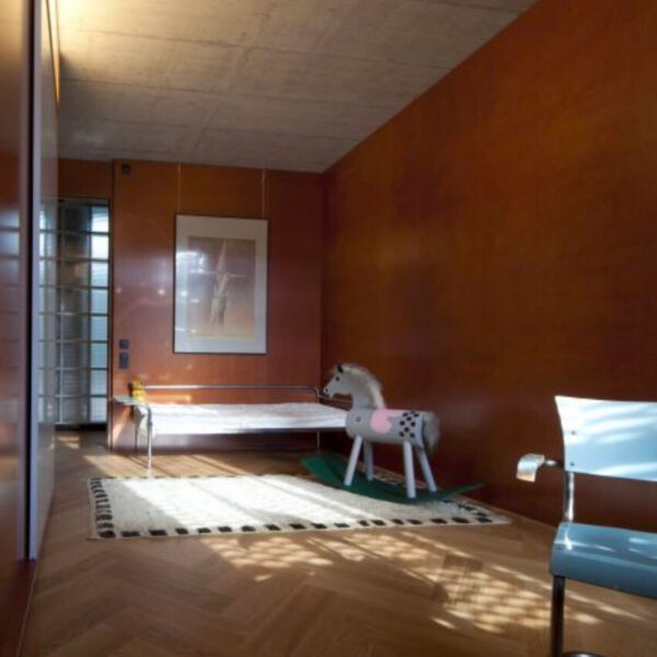 Nomadenschaetze: The kid's bedroom. Still empty but for a horse and a tulu